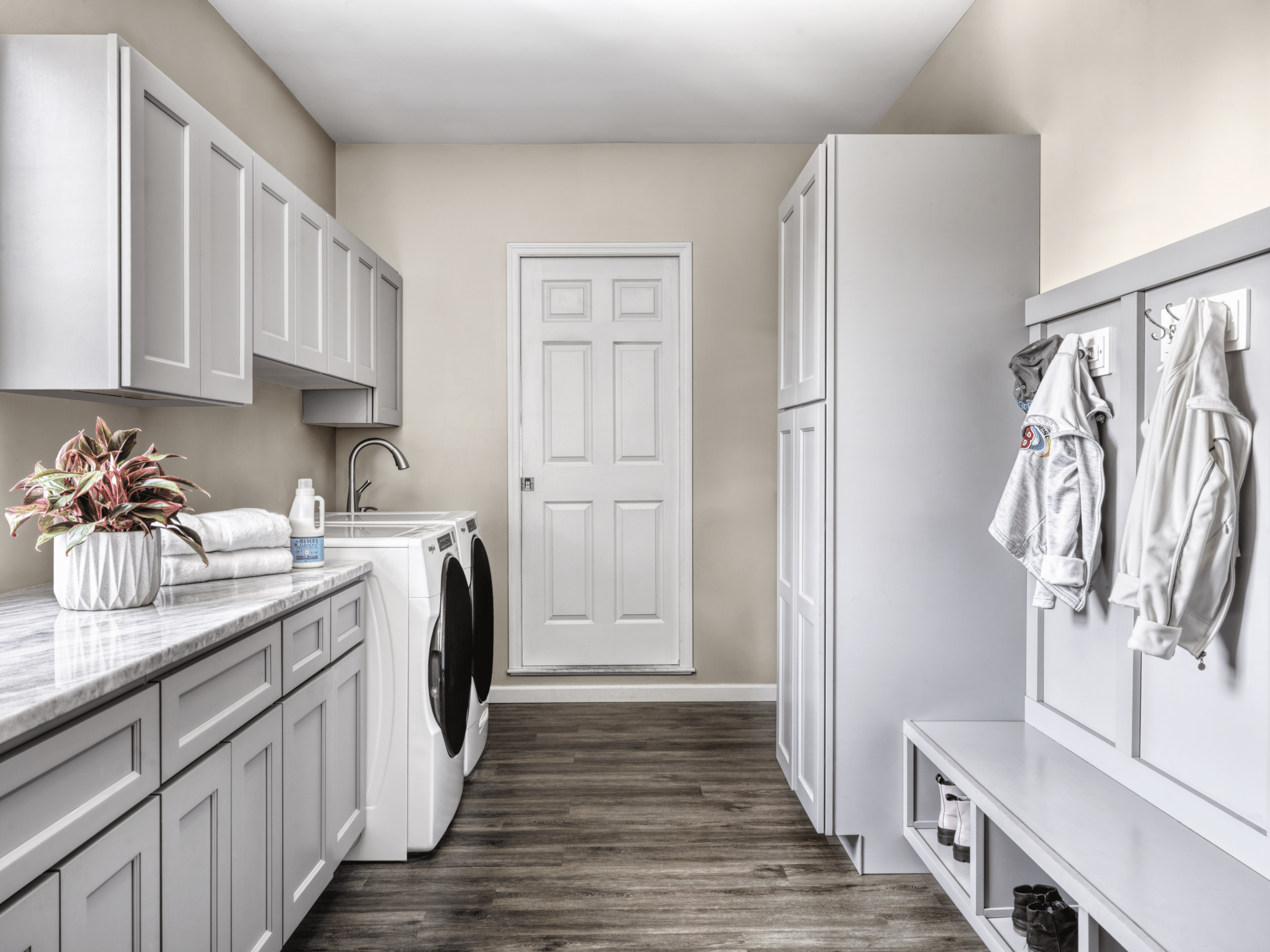 3320 Granger Blvd Mud Room